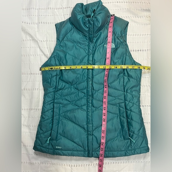The North Face Women's Aqua Quilted Vest - Picture 8 of 15